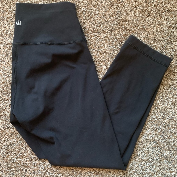 lululemon athletica Pants - Lululemon Wunder Under Crop 21 in Size 4 Black